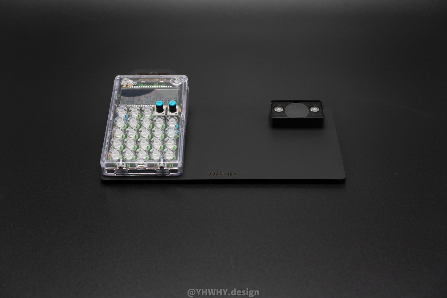 Dual Base for Pocket Operator with Clear Case