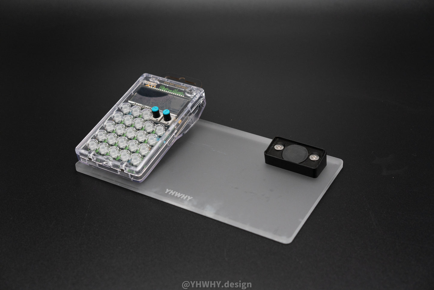 Dual Base for Pocket Operator with Clear Case